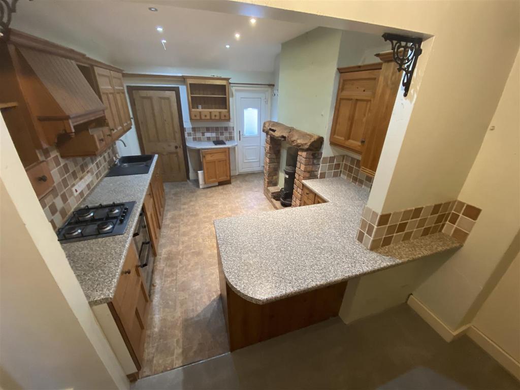 Kitchen1.JPG