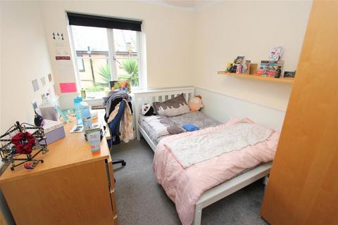 7 bedroom end of terrace house for sale, Louisa Gardens, London E1