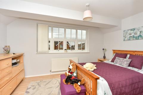 70 Academy Drive, Gillingham, ME7 3EJ