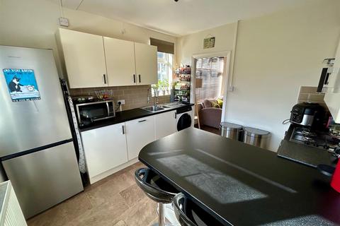 3 bedroom maisonette for sale, Westward Road, London