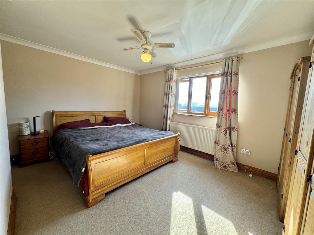 Bedroom 1 (Master Bedroom)