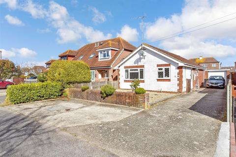 2 bedroom detached bungalow for sale, Summerhill Drive, Bognor Regis PO22