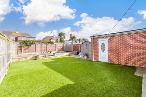2 bedroom detached bungalow for sale, Summerhill Drive, Bognor Regis PO22