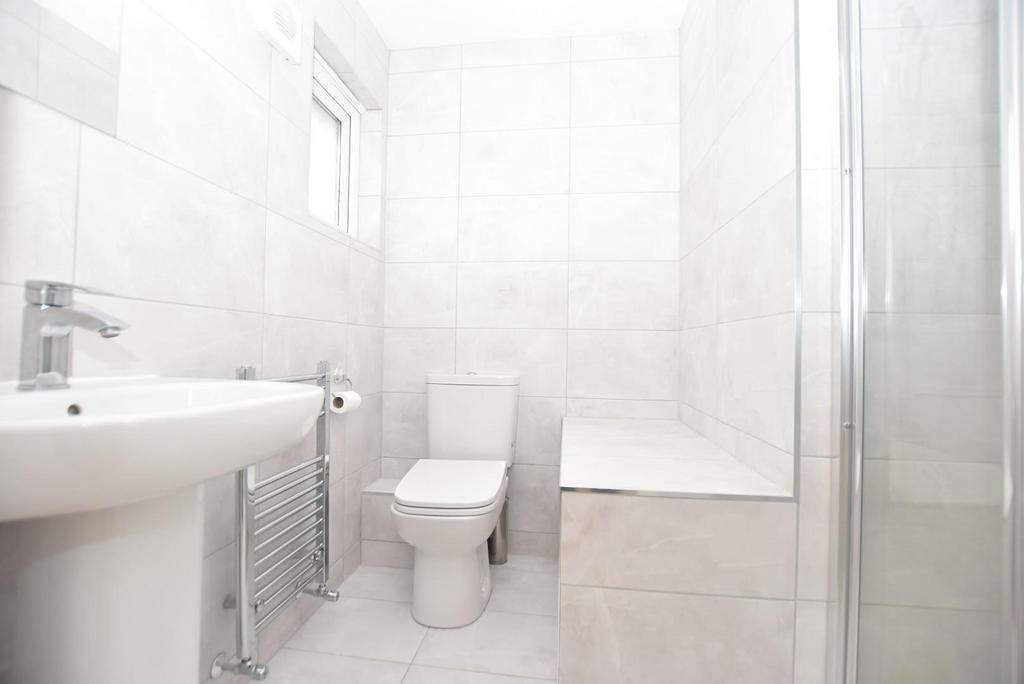 En suite.jpg