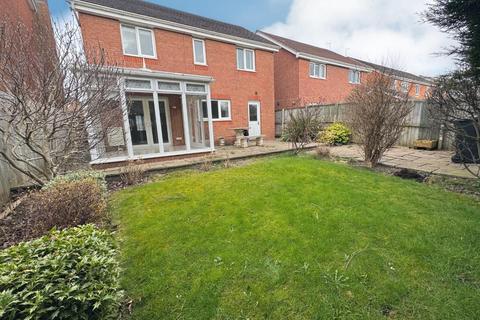 4 bedroom detached house to rent, Rempstone Drive, Hasland, Chesterfield