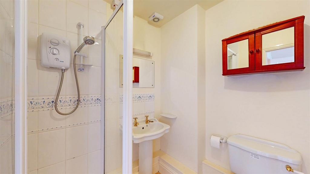 Kingsland Bridge Mansions 7 Shower Room.jpg
