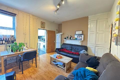 5 bedroom terraced house to rent, Leeds LS6