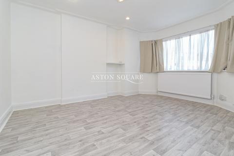 5 bedroom detached house to rent, Ambrose Avenue, London NW11