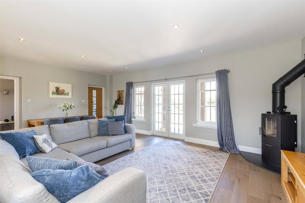 Dining/Sitting Room