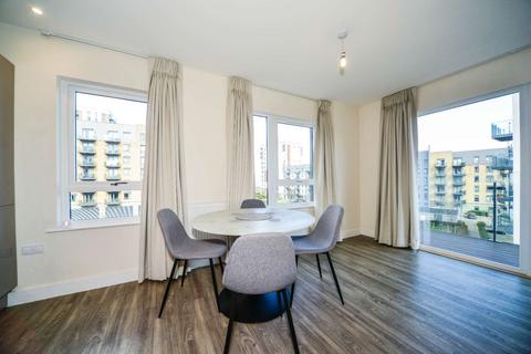 2 bedroom flat to rent, Ocean Drive, Gillingham, Kent
