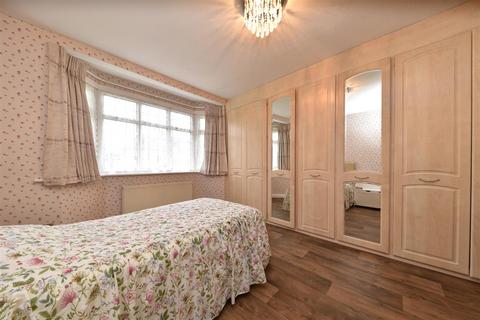 2 bedroom semi-detached bungalow for sale, Westland Drive, Brookmans Park, Hatfield