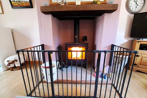 16 Brynawelon, Trecastle, Brecon, LD3 8UG