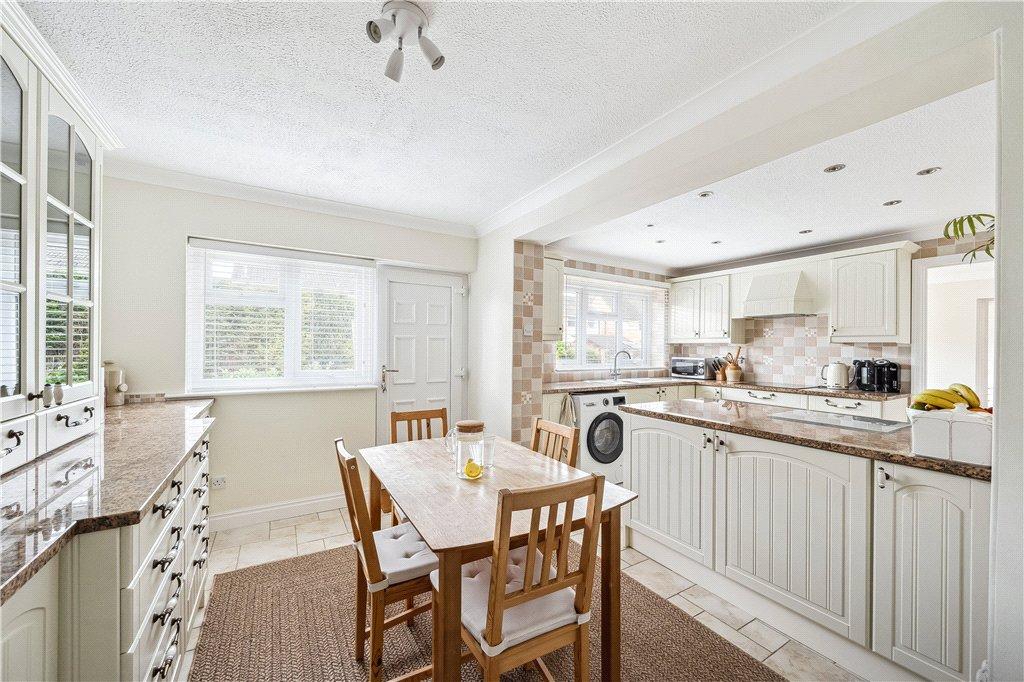 Dining/Kitchen