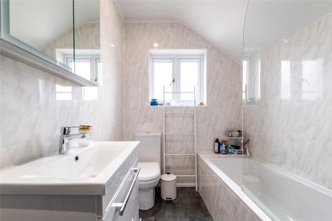 2 Bowes Road, Rochester, ME2 4BU
