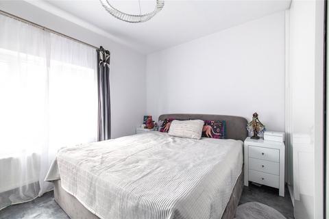2 Bowes Road, Rochester, ME2 4BU