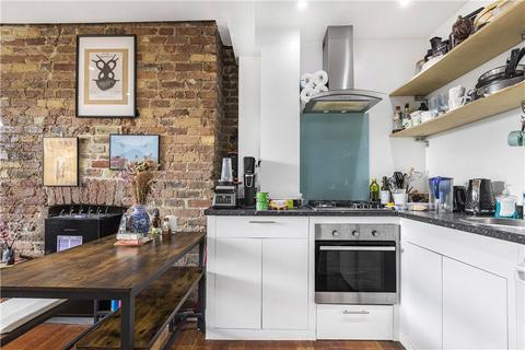 81e Downs Road, London, E5 8DS