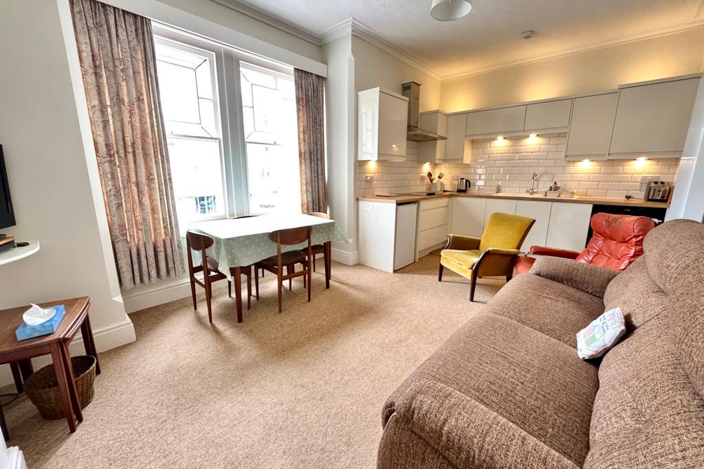 Living Room/Kitchen