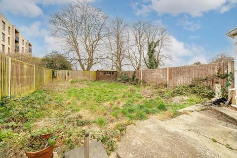 74 Grove Crescent, Feltham, TW13 6LZ