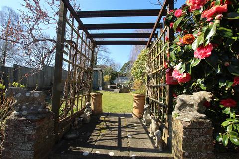 2 bedroom cottage for sale, Stoke Common Road, Bishopstoke, Eastleigh