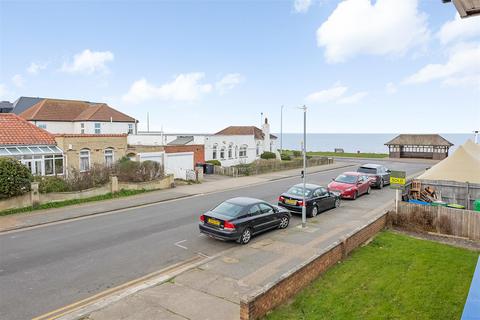 1 bedroom apartment for sale, Pier Avenue, Tankerton, Whitstable