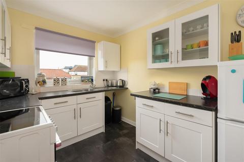 1 bedroom apartment for sale, Pier Avenue, Tankerton, Whitstable
