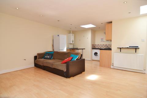 1 bedroom apartment to rent, Church Street, Twickenham