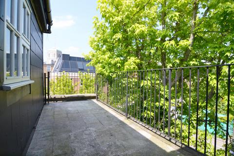 1 bedroom apartment to rent, Church Street, Twickenham