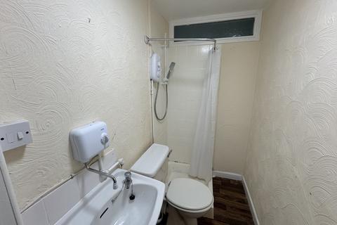 Studio to rent, Ashlands, Sale, M33 5PB