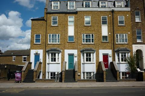 undefined, Grove Road, Mile End E3