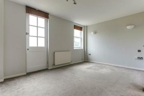 undefined, Grove Road, Mile End E3