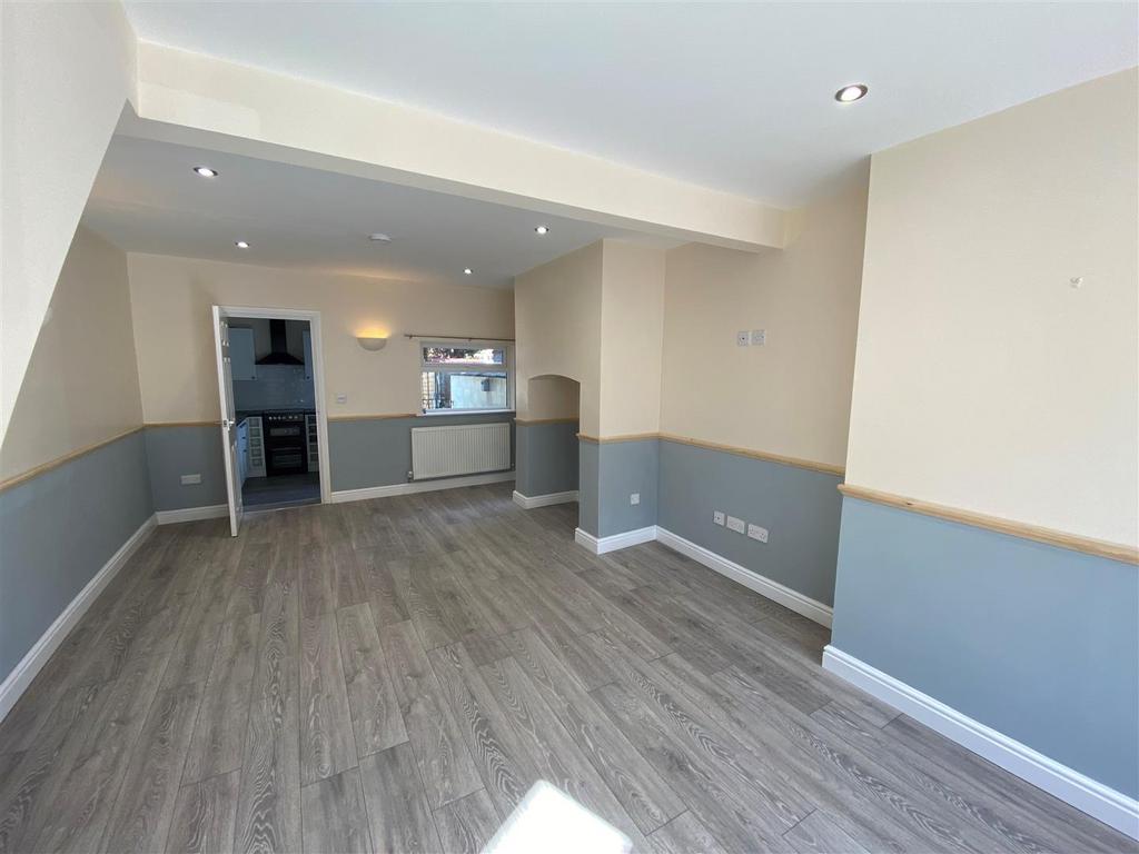 Living Dining Room..jpg