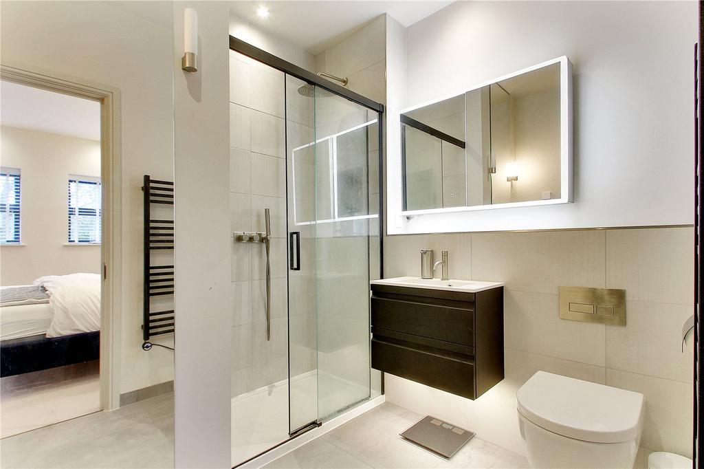En Suite Shower Room