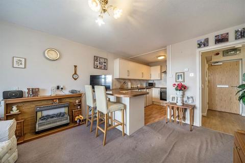 1 bedroom flat for sale, Westcombe Park Road, London SE3