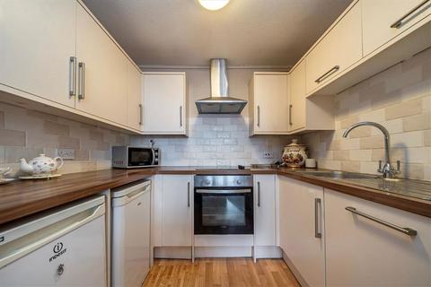 1 bedroom flat for sale, Westcombe Park Road, London SE3
