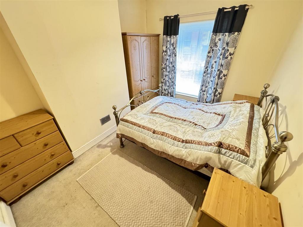 Bedrooom 2