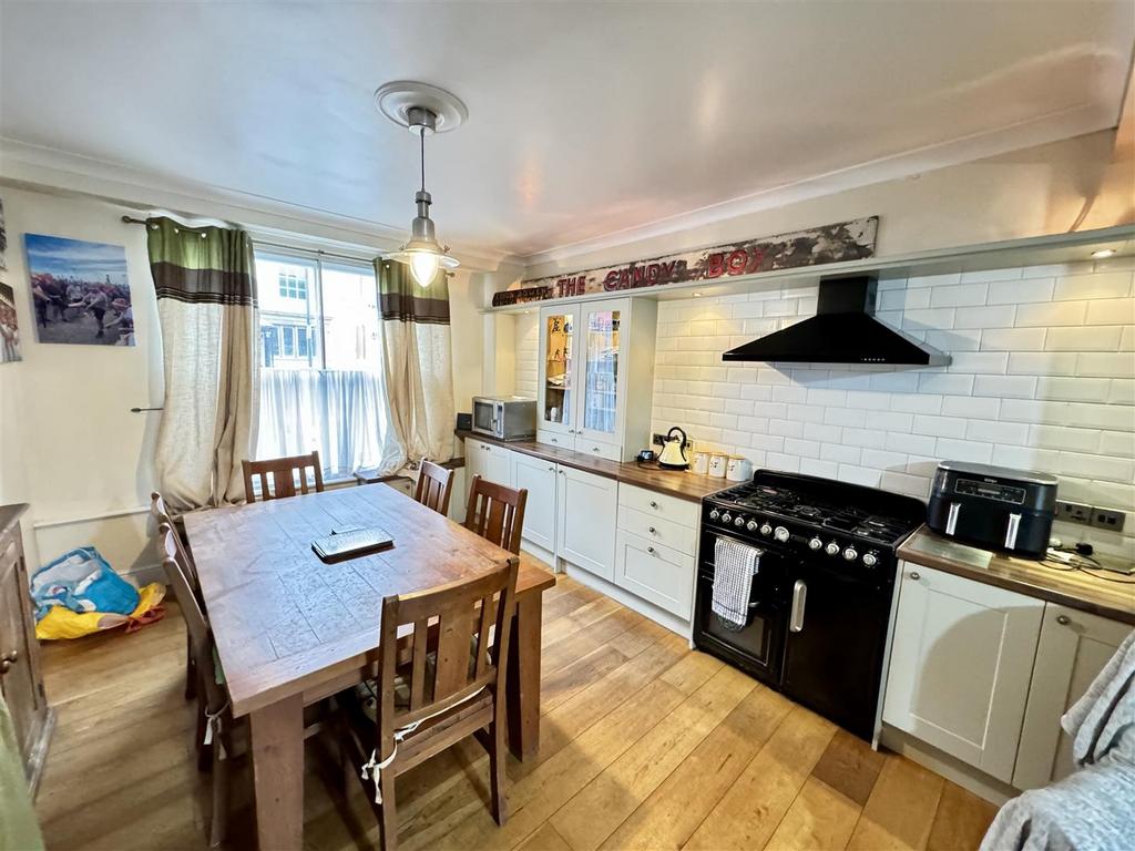 Kitcken/ dining room