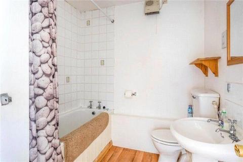 1 bedroom apartment for sale, Market Square, Buckingham, Buckinghamshire