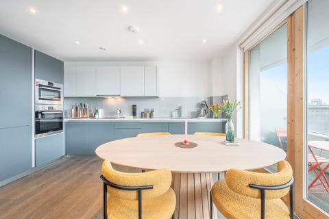 2 bedroom flat for sale, Lowden Court, Prestwood Street, London