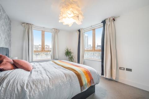 2 bedroom flat for sale, Lowden Court, Prestwood Street, London