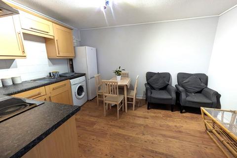 2 bedroom apartment to rent, Jubilee Way, Sidcup, DA14