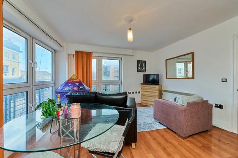 2 bedroom flat for sale, St. Davids Square, London