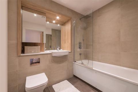 3 bedroom flat to rent, Aurora Point, Plough Way, London