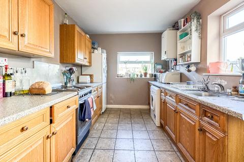 15 Somermead, Bristol, BS3 5QR