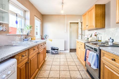 15 Somermead, Bristol, BS3 5QR