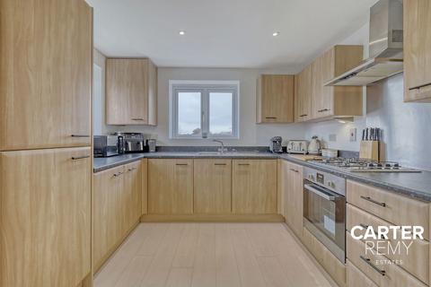 2 bedroom apartment for sale, Clenshaw Path, Basildon, SS14