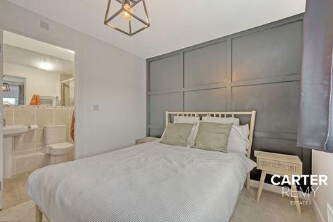 122 Clenshaw Path, Basildon, SS14 2FP