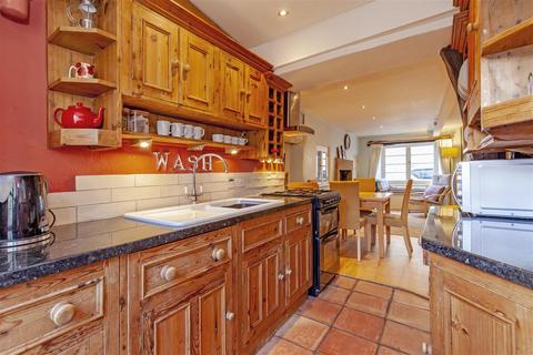 18 Fennel Street, Ashford In The Water, Bakewell, DE45 1QF