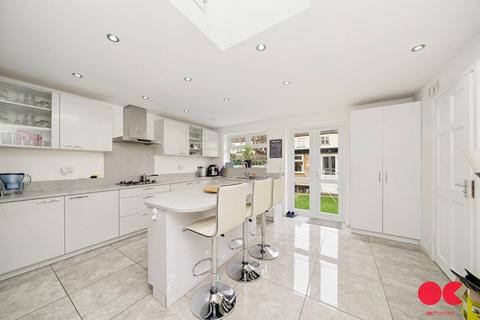 3 bedroom terraced house for sale, Woodlands Road, Ilford IG1