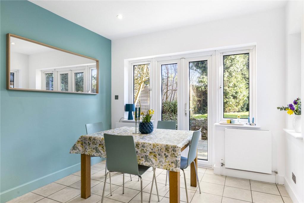 Kitchen / Dining