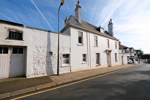 5 bedroom townhouse for sale, 22 Regent Road, Jersey JE2